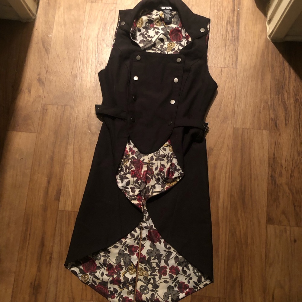 Hot Topic Overcoat Sleeveless XS